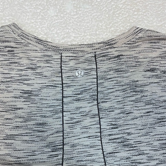 Lululemon Run It Out Tee Tiger Black White Space Dye Short Sleeve Shirt Top - Picture 3 of 6